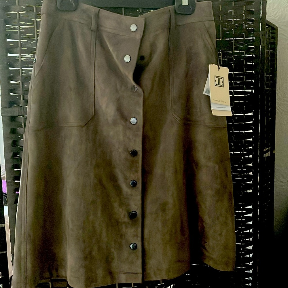 Brand new with tags size 10 Ivanka Trump skirt with pockets